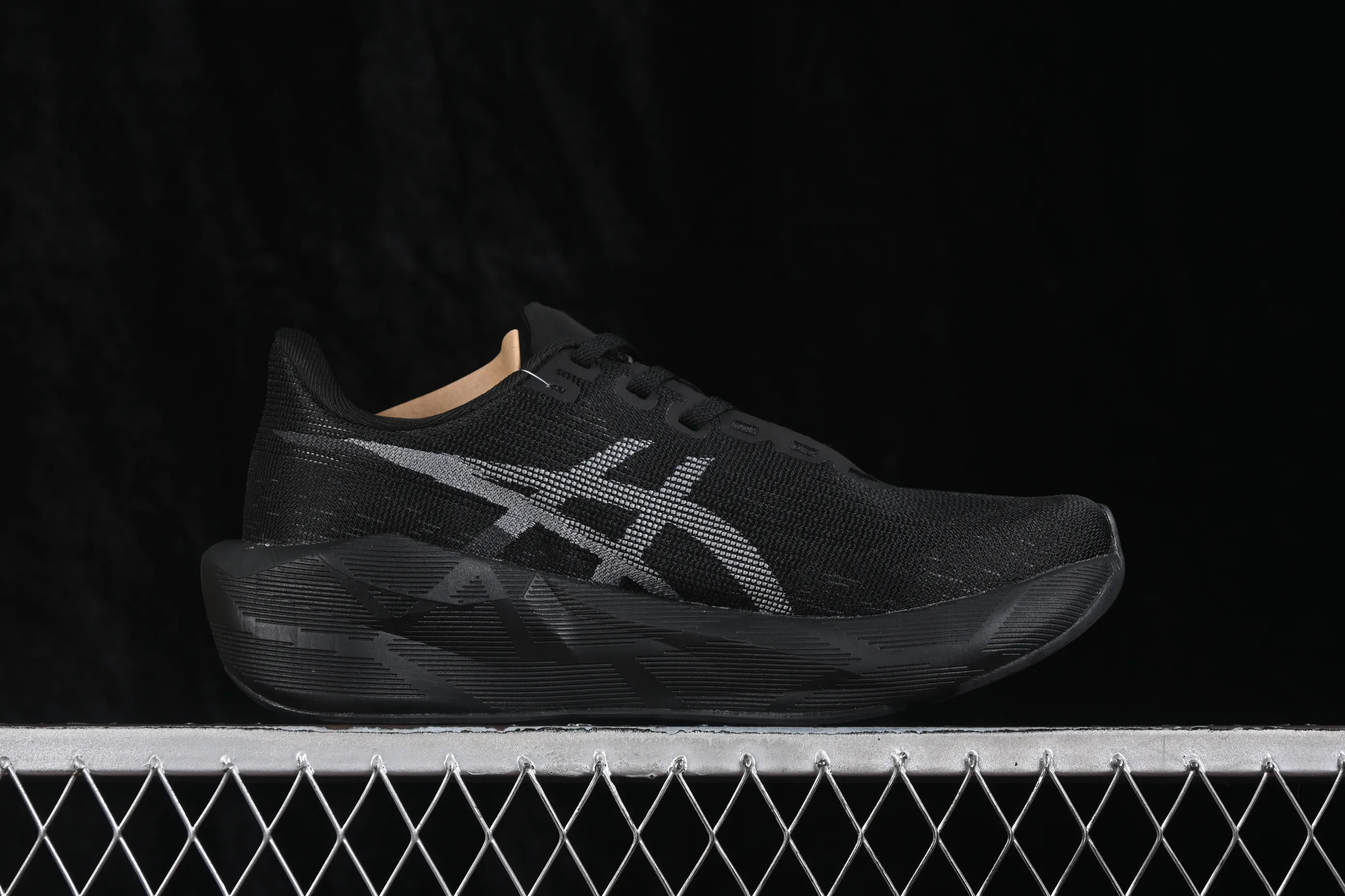 All categories Asics Asics series Asics Novablast 6 Asics Novablast 6 Asics retro breathable casual shoes cushioning men's wear-resistant running shoes 1011C243-002